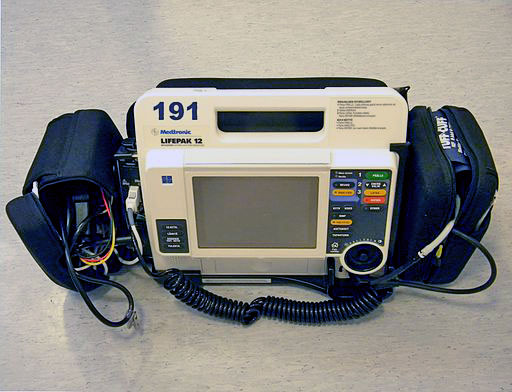 Defibrillator monitor Lifepak 12